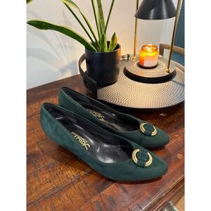 Vintage 80s Selby Comfort Flex Green Suede Leather Heels Gold Buckle Detail 7.5M
